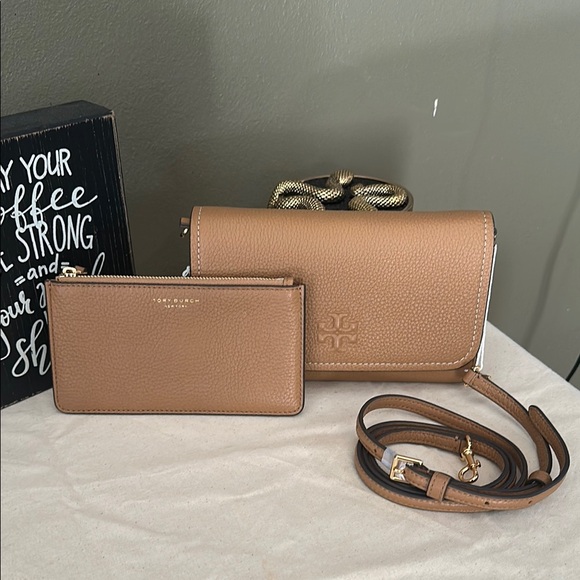 Tory Burch Thea flat Leather wallet crossbody - Picture 2 of 8